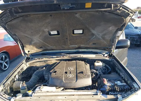 2008 Toyota 4Runner Limited V6 z USA, uszkodzony, nr VIN JTEBU17R88K031452